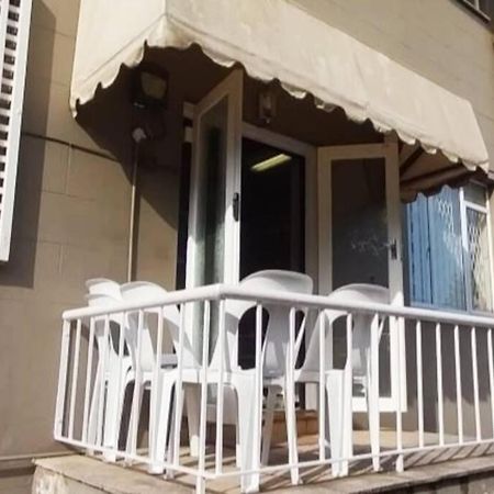 Spacious 1 Bedroom, Self Catering Apartment In Glenwood, Дърбан Екстериор снимка