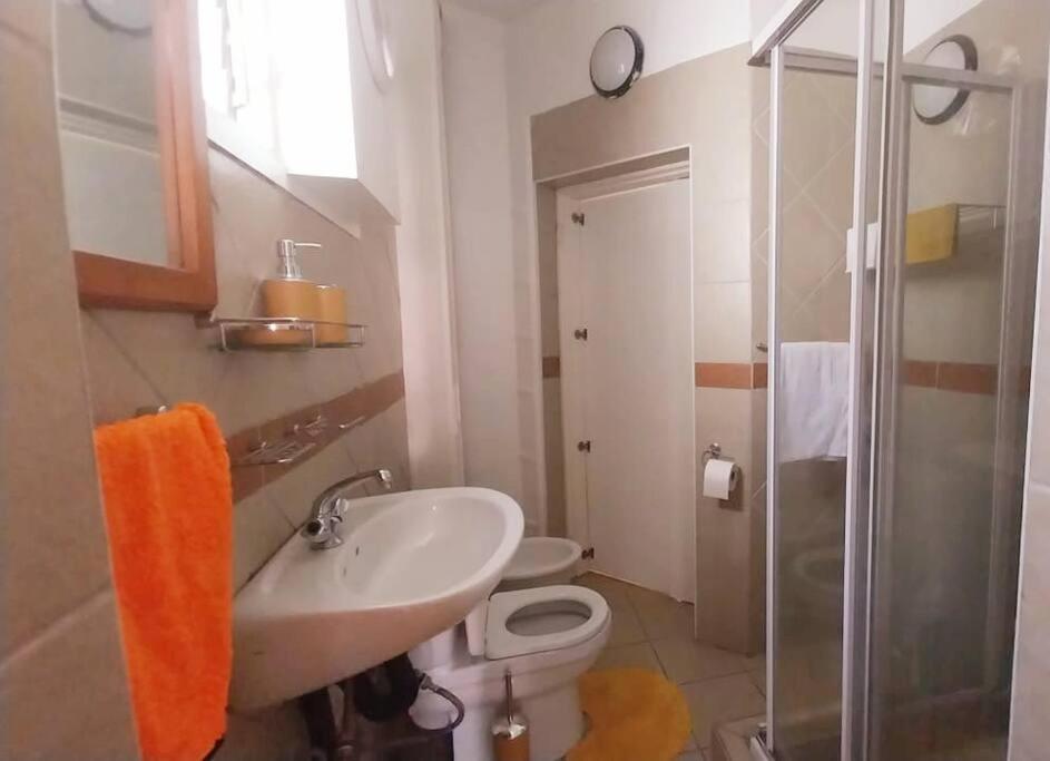 Spacious 1 Bedroom, Self Catering Apartment In Glenwood, Дърбан Екстериор снимка